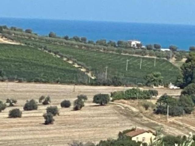 Terreno in vendita a Unione dei Comuni della Val Vibrata, Colonnella