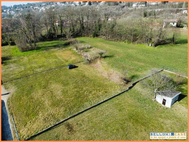 Terreno in vendita a Comerio, Lombardia