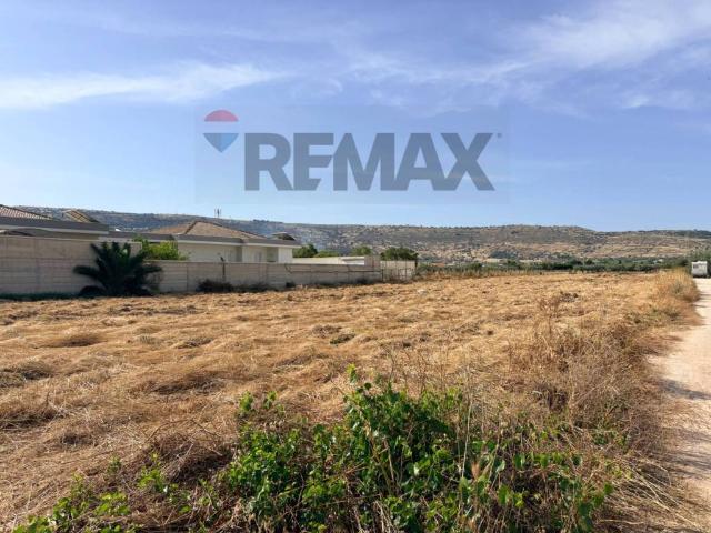 Terreno in vendita a Comiso, Sicilia