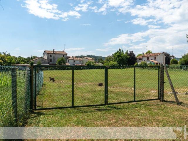 Terreno in vendita a Parè, Conegliano