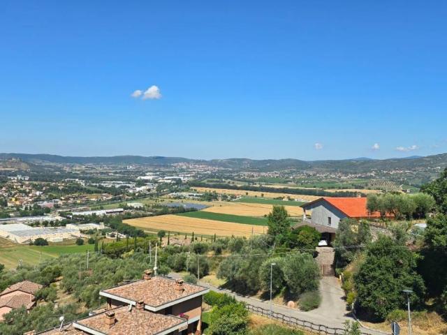 Terreno in vendita a Corciano, Umbria