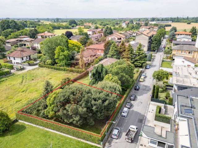 Terreno in vendita a Cornate D'adda, Lombardia