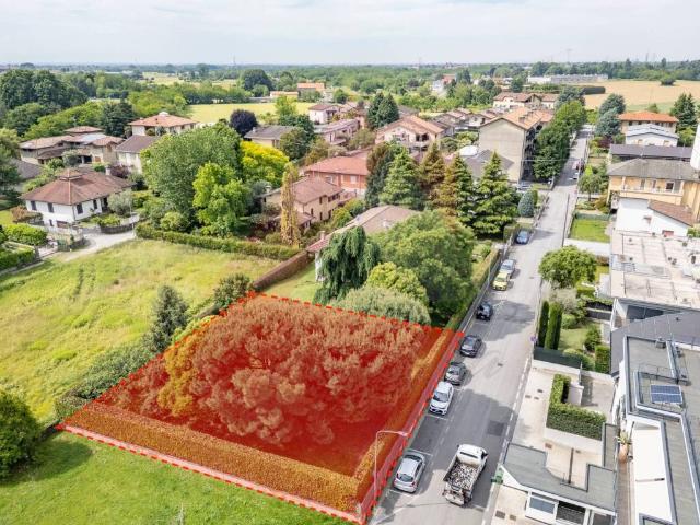 Terreno in vendita a Cornate D'adda, Lombardia