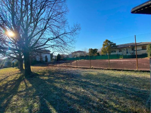 Terreno in vendita a Corno Di Rosazzo, Friuli-Venezia Giulia