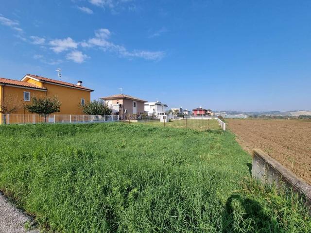 Terreno in vendita a Zona industriale Corridonia, Marche