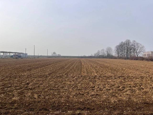Terreno in vendita a Corte De' Frati, Lombardia