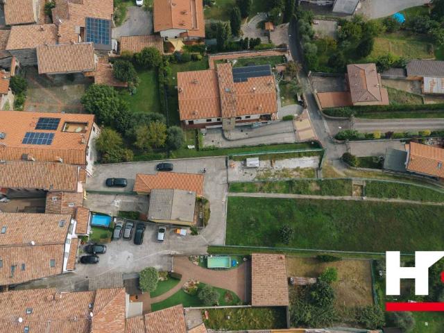 Terreno in vendita a Colombaro, Corte Franca