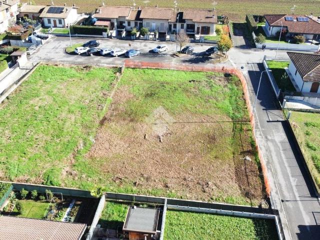 Terreno in vendita a Corzano, Lombardia
