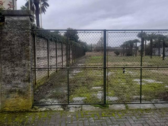 Terreno in vendita a Cozzo, Lombardia