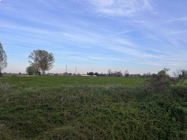 Terreno in vendita a Credera Rubbiano, Lombardia