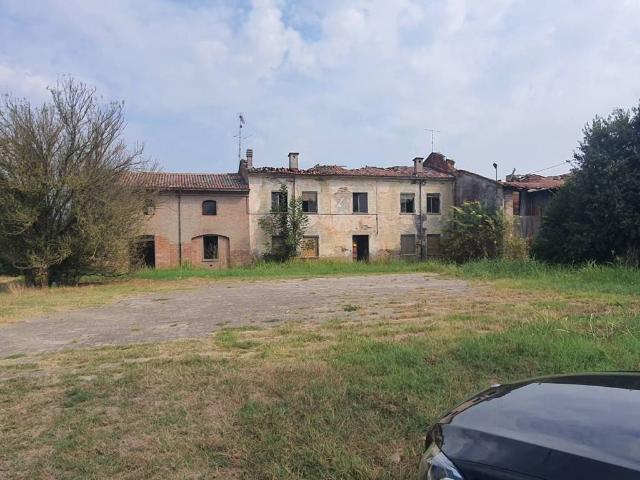 Terreno in vendita a Zona Castello, Cremona