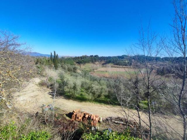 Terreno in vendita a Crespina Lorenzana, Crespina