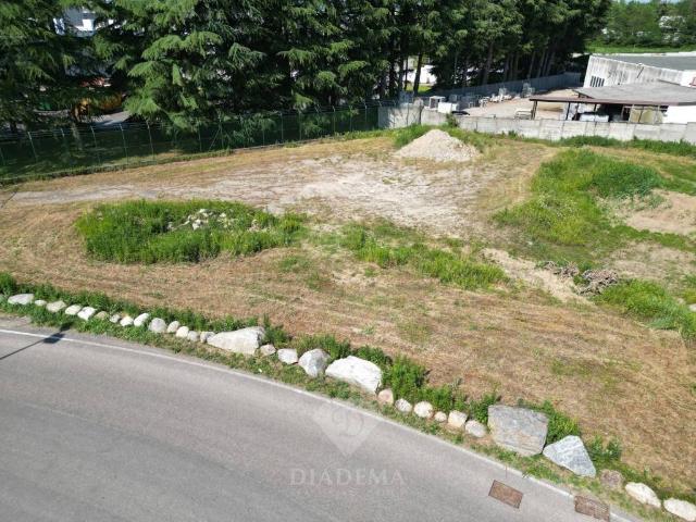 Terreno in vendita a Crosio Della Valle, Lombardia