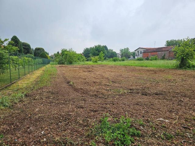 Terreno in vendita a Cuggiono, Lombardia