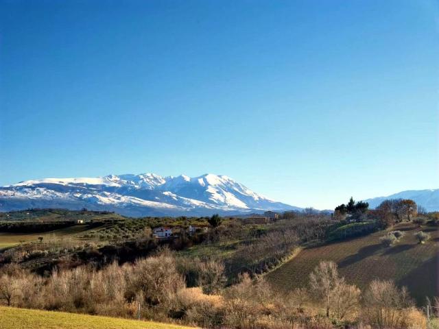 Terreno in vendita a Cugnoli, Abruzzo