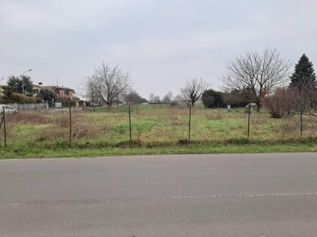 Terreno in vendita a Olcella, Dairago