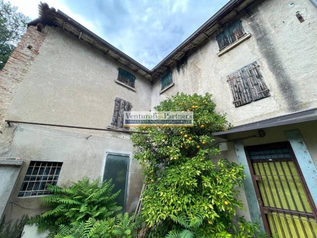 Terreno in vendita a Desenzano Del Garda, Lombardia