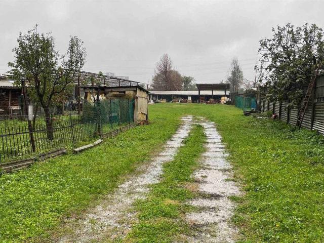 Terreno in vendita a Desio, Lombardia
