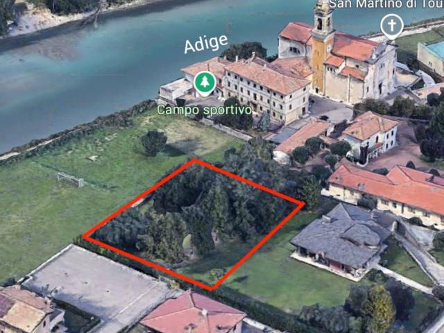 Terreno in vendita a Dolcè, Veneto