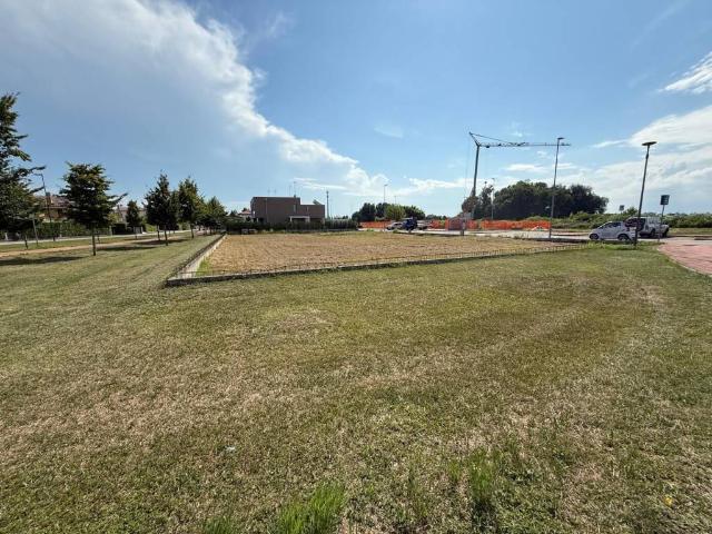 Terreno in vendita a Eraclea, Veneto