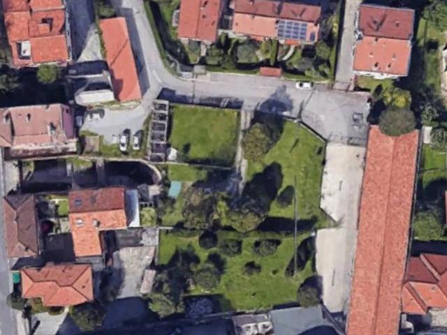 Terreno in vendita a Brugora, Erba