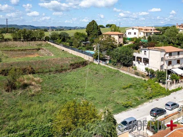 Terreno in vendita a Fara Sabina, Lazio