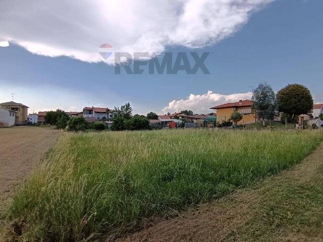 Terreno in vendita a Fara Novarese, Novara