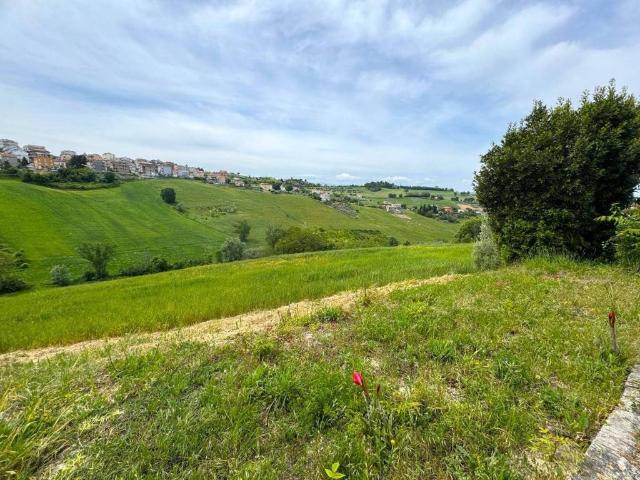 Terreno in vendita a Rione Murato, Marche