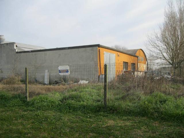 Terreno in vendita a Ferrara, Reggio Emilia