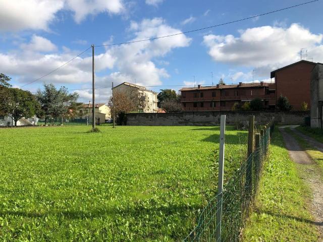 Terreno in vendita a Ferrara, Reggio Emilia