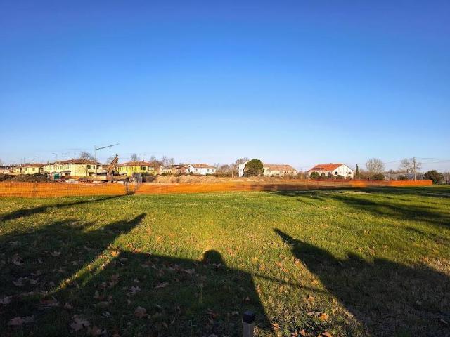 Terreno in vendita a Ferrara, Reggio Emilia