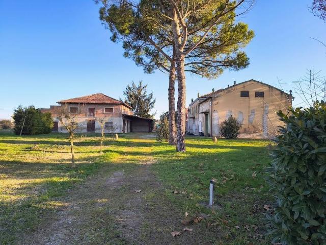 Terreno in vendita a Ferrara, Reggio Emilia