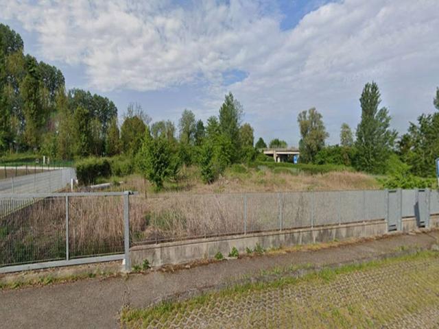 Terreno in vendita a Ferrara, Reggio Emilia