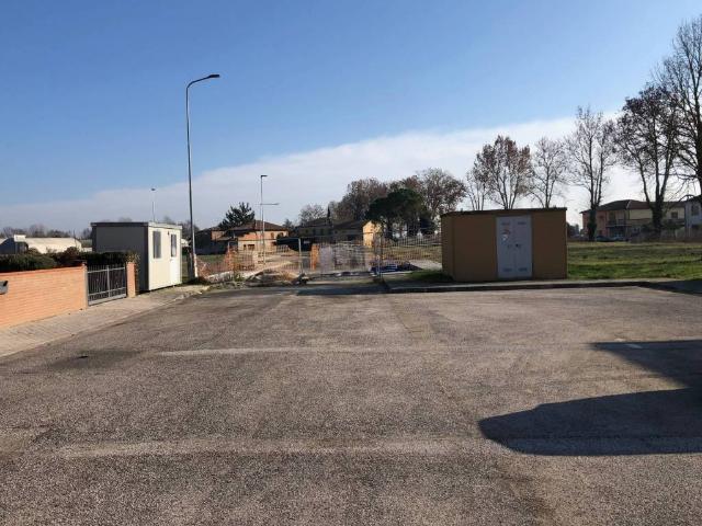 Terreno in vendita a Ferrara, Reggio Emilia