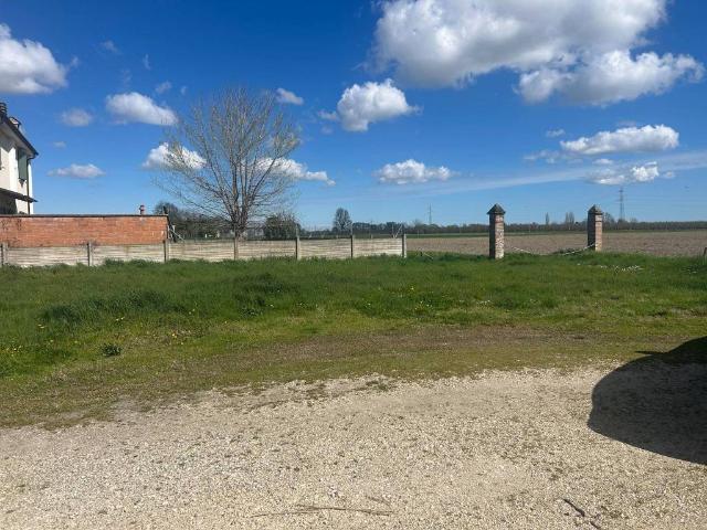 Terreno in vendita a Ferrara, Reggio Emilia