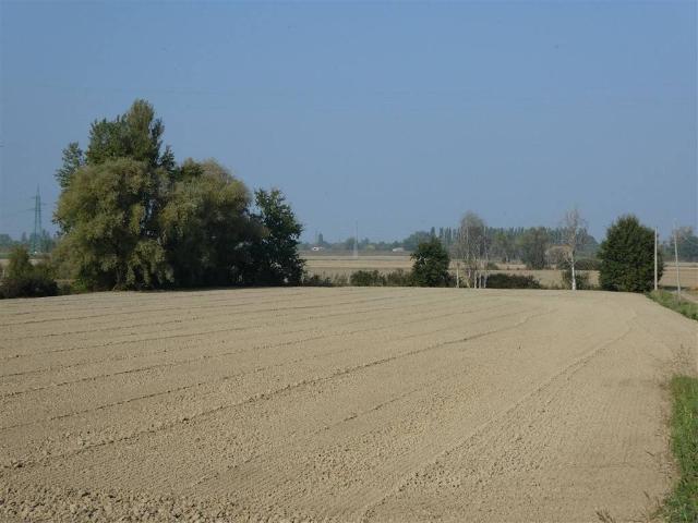 Terreno in vendita a Ferrara, Reggio Emilia