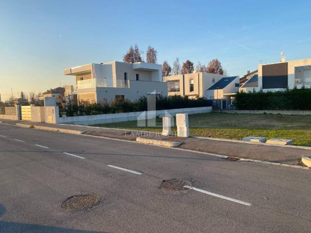 Terreno in vendita a Malborghetto di Boara, Ferrara