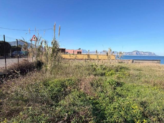 Terreno in vendita a Ficarazzi, Sicilia