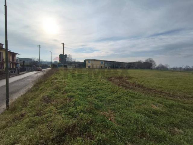 Terreno in vendita a Fiesse, Lombardia