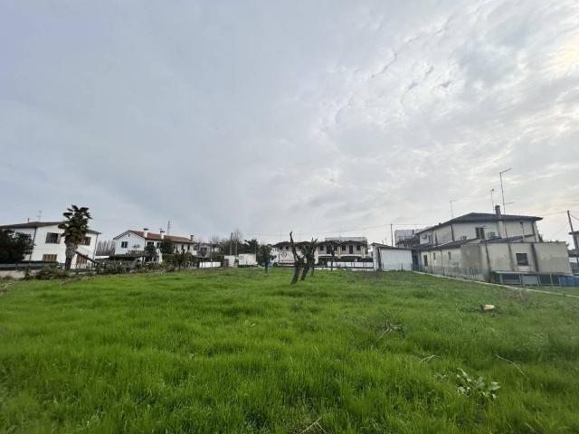 Terreno in vendita a Fiesso D'artico, Veneto