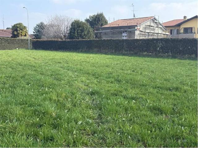 Terreno in vendita a Figino Serenza, Lombardia