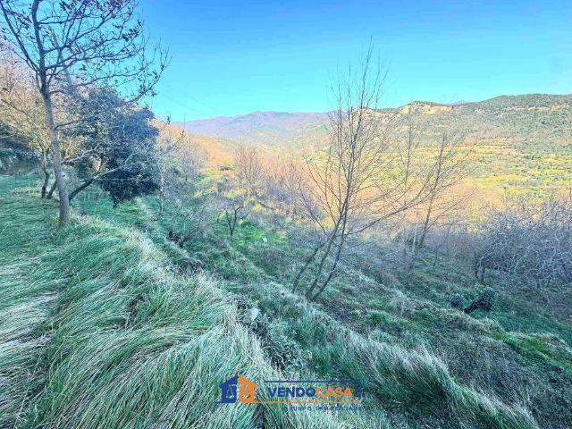 Terreno in vendita a Finale Ligure, Liguria