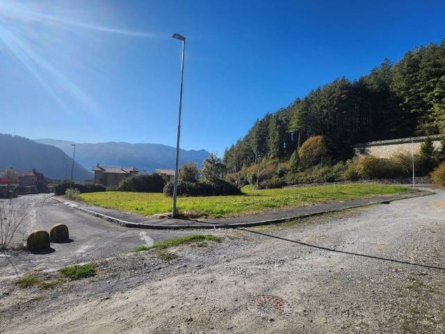 Terreno in vendita a Fino Del Monte, Lombardia