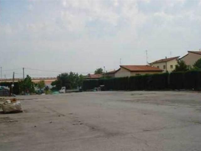 Terreno in vendita a Unione dei comuni del Distretto Ceramico, Fiorano Modenese