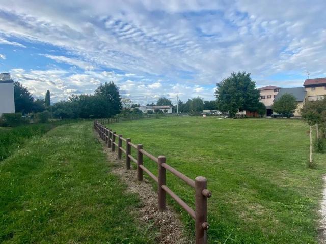 Terreno in vendita a Praturlone, Fiume Veneto