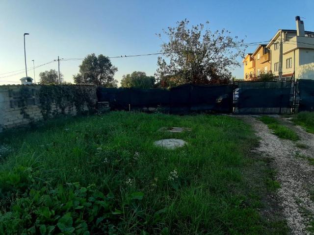 Terreno in vendita a Roma Capitale, Lazio