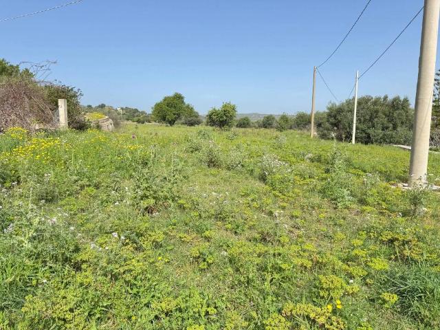 Terreno in vendita a Santuzzo, Floridia