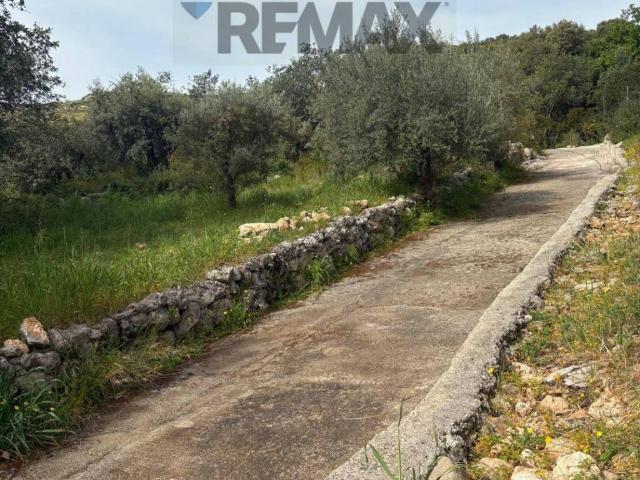 Terreno in vendita a Santuzzo, Floridia