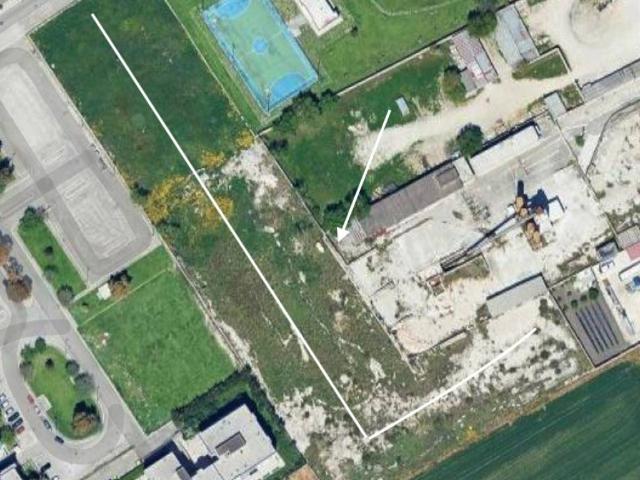 Terreno in vendita a Complesso Residenziale La Fenice, Puglia