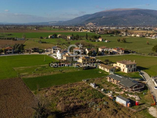 Terreno in vendita a Case Bruciate, Foligno
